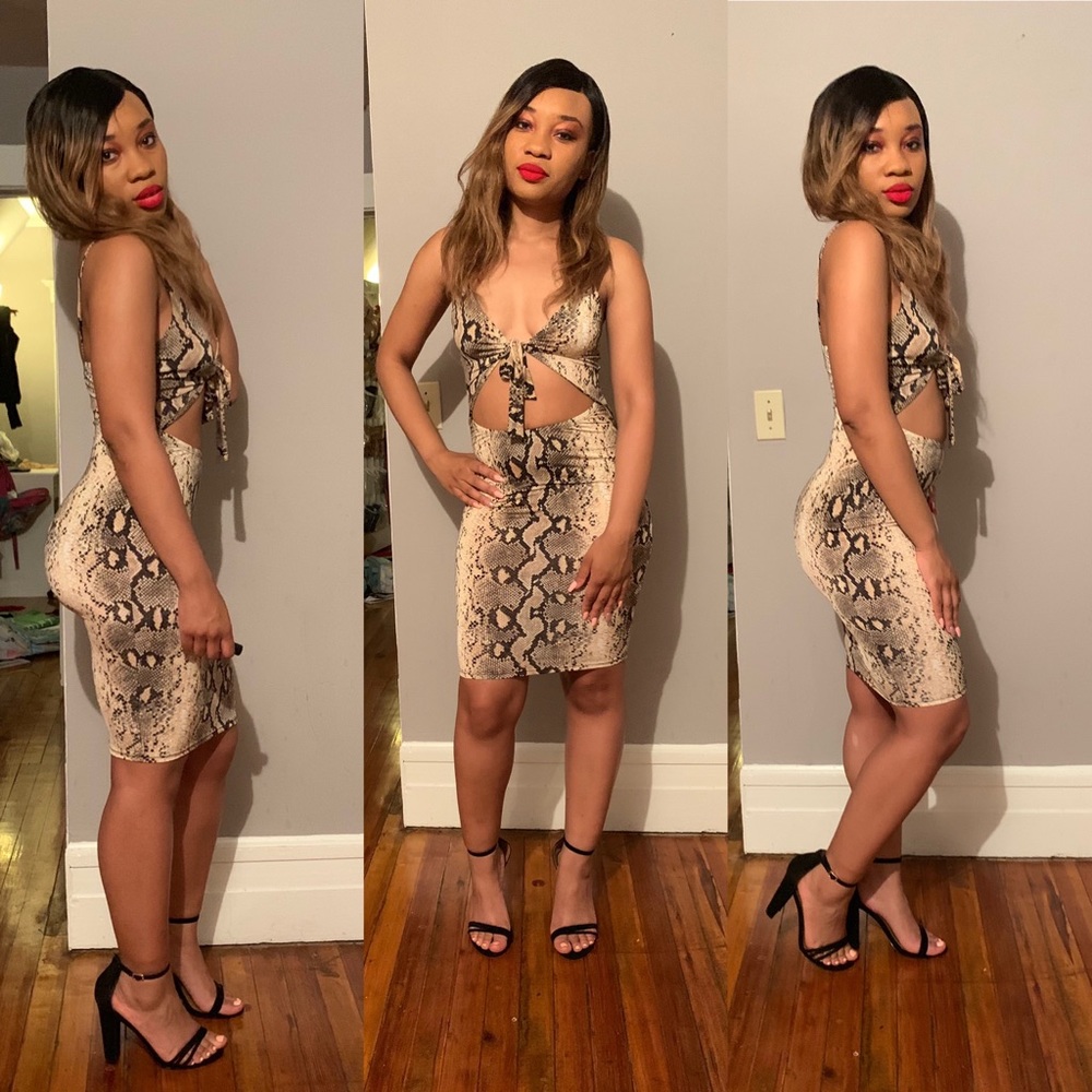 Knot snake dress